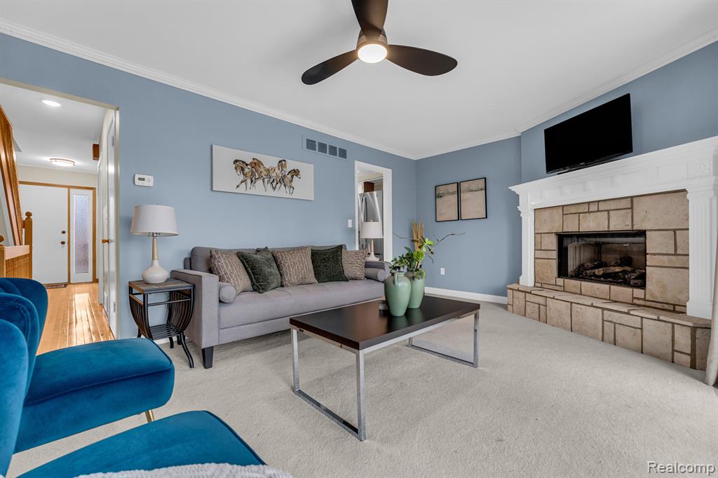745 Oak Brook Ridge Drive Rochester Hills, MI 48307 - Photo 3 of 34
