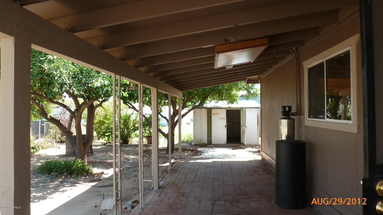 1736 East Pecan Road Phoenix, AZ 85040 - Photo 11 of 26 8 Covered Patio