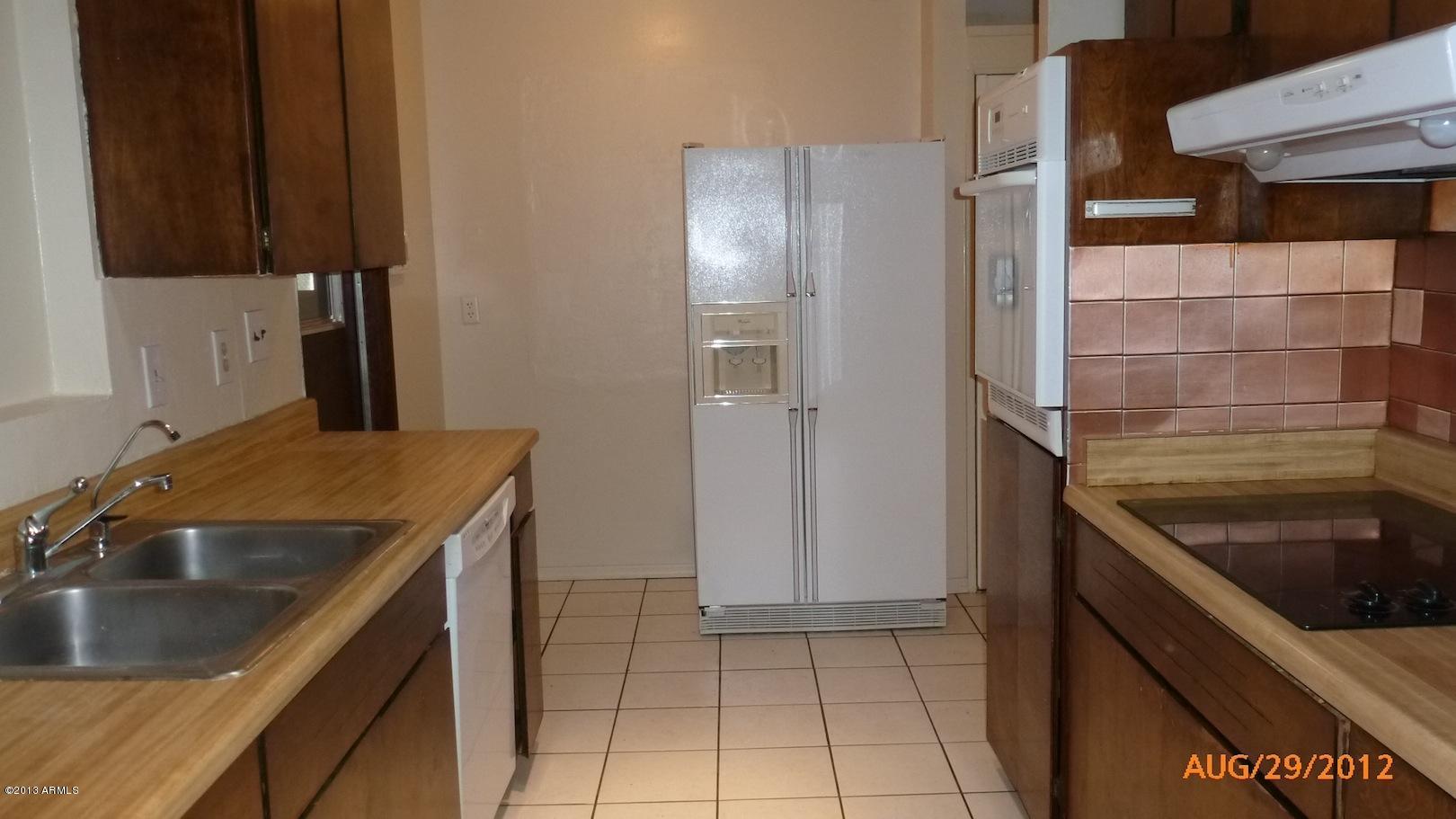 1736 East Pecan Road Phoenix, AZ 85040 - Photo 4 of 26 3a Kitchen