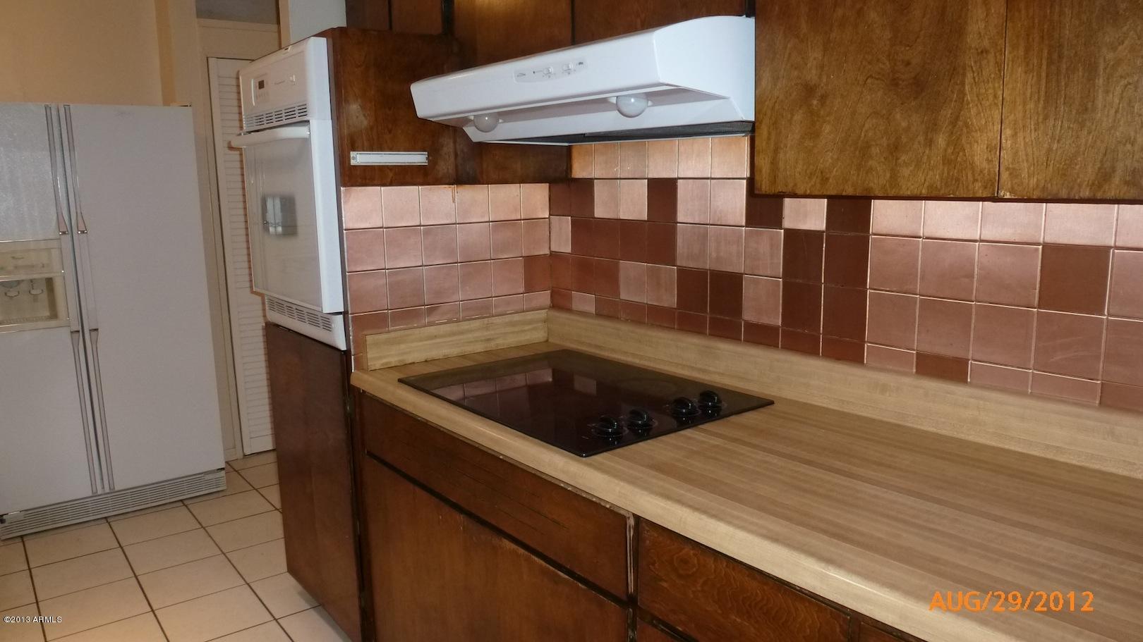 1736 East Pecan Road Phoenix, AZ 85040 - Photo 6 of 26 3c Kitchen