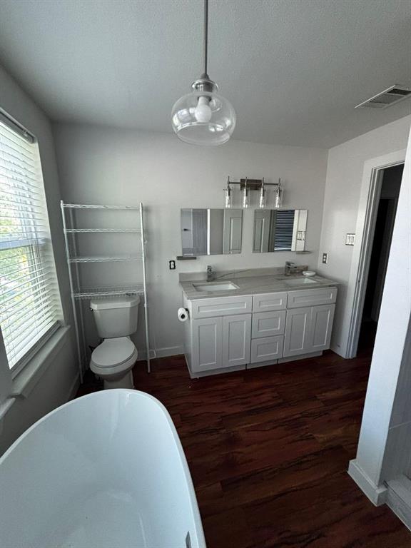 2505 May Street Fort Worth, TX 76110 - Photo 3 of 19