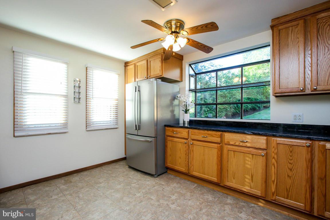 378 Riverside Drive Pasadena, MD 21122 - Photo 5 of 30 Kitchen
