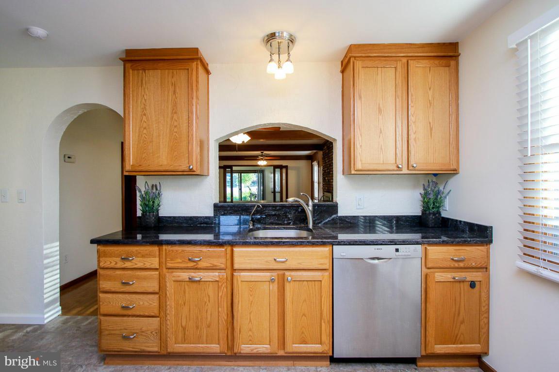 378 Riverside Drive Pasadena, MD 21122 - Photo 7 of 30 Kitchen