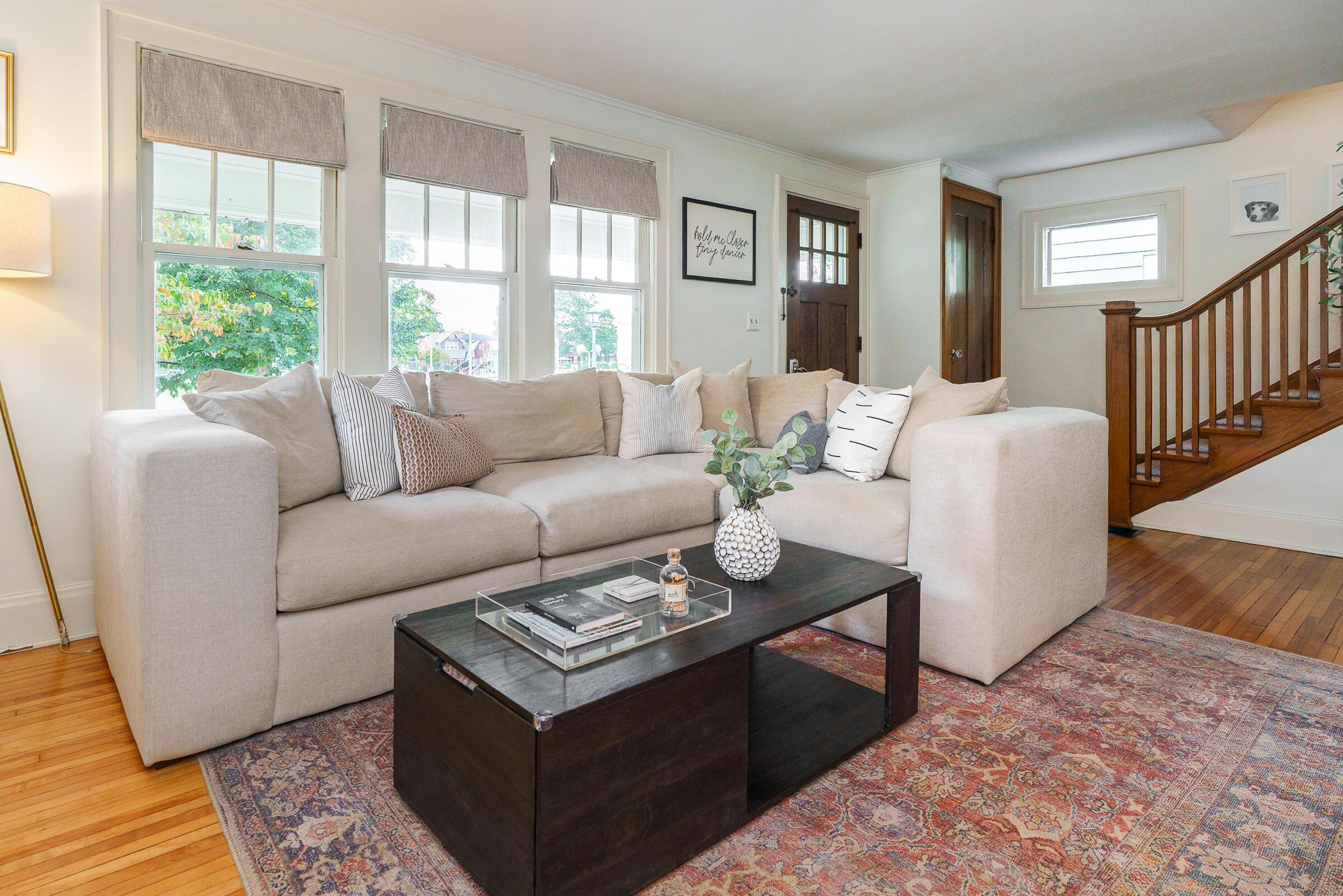 698 South Remington Road Columbus, OH 43209 - Photo 13 of 47 Living Room