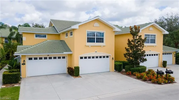 $3,200 | 8310 Big Acorn Circle, Unit 1003, Naples, FL 34119