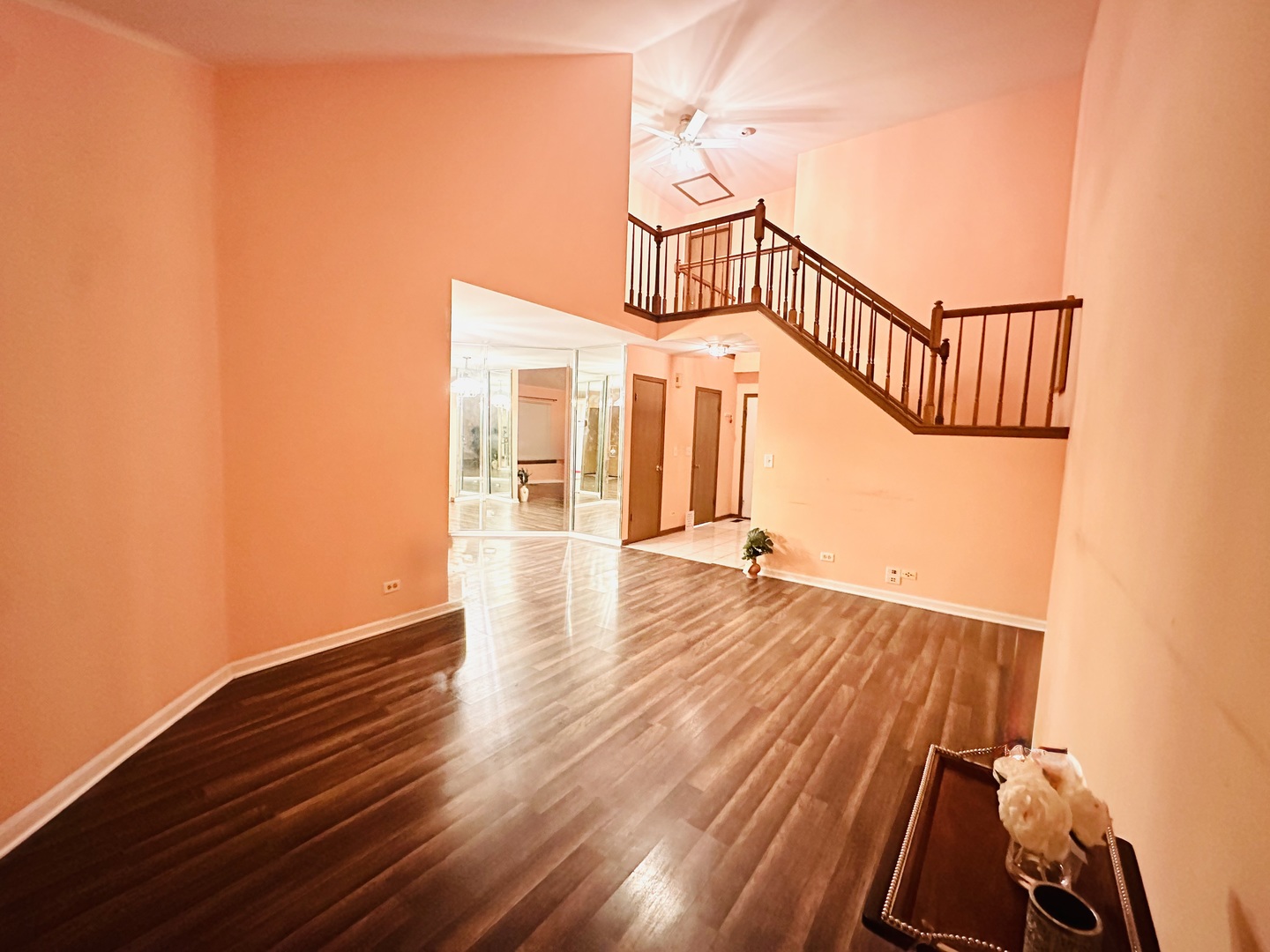 613 Sutton Court Wheeling, IL 60090 - Photo 10 of 36 a view of entryway