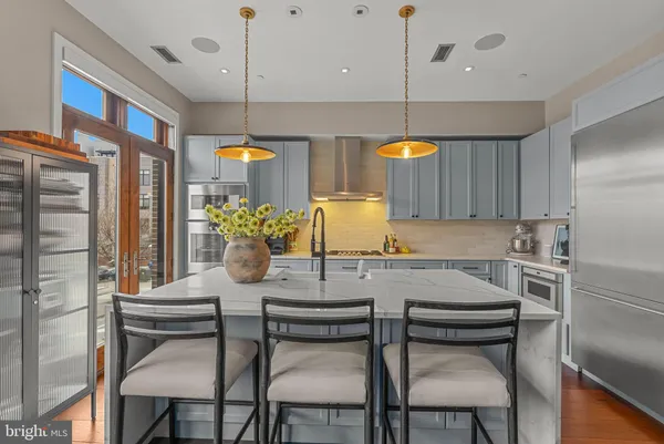 $1,600,000 | 308 North 2nd Street, Philadelphia, PA 19106