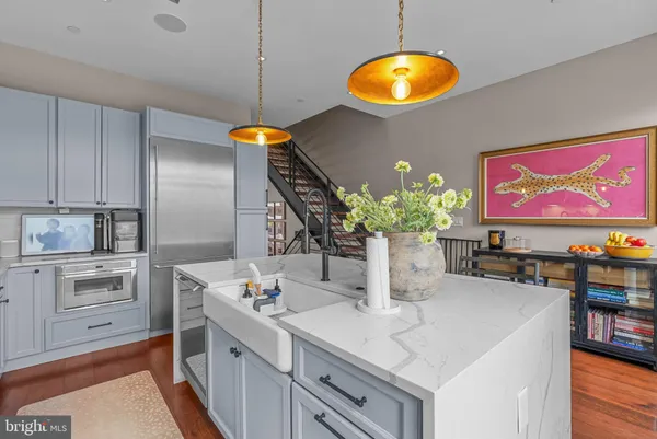 $1,600,000 | 308 North 2nd Street, Philadelphia, PA 19106