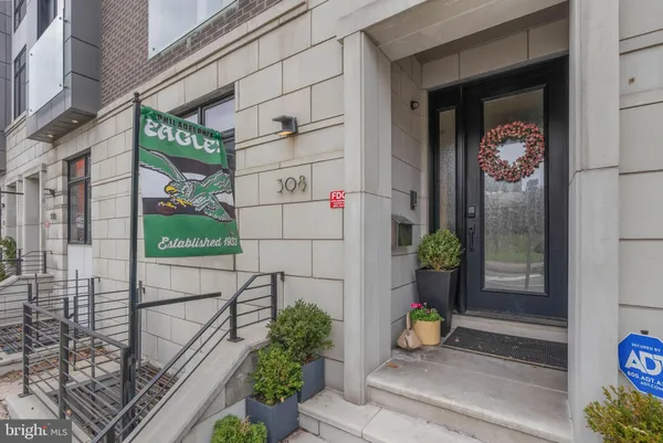 $1,600,000 | 308 North 2nd Street, Philadelphia, PA 19106