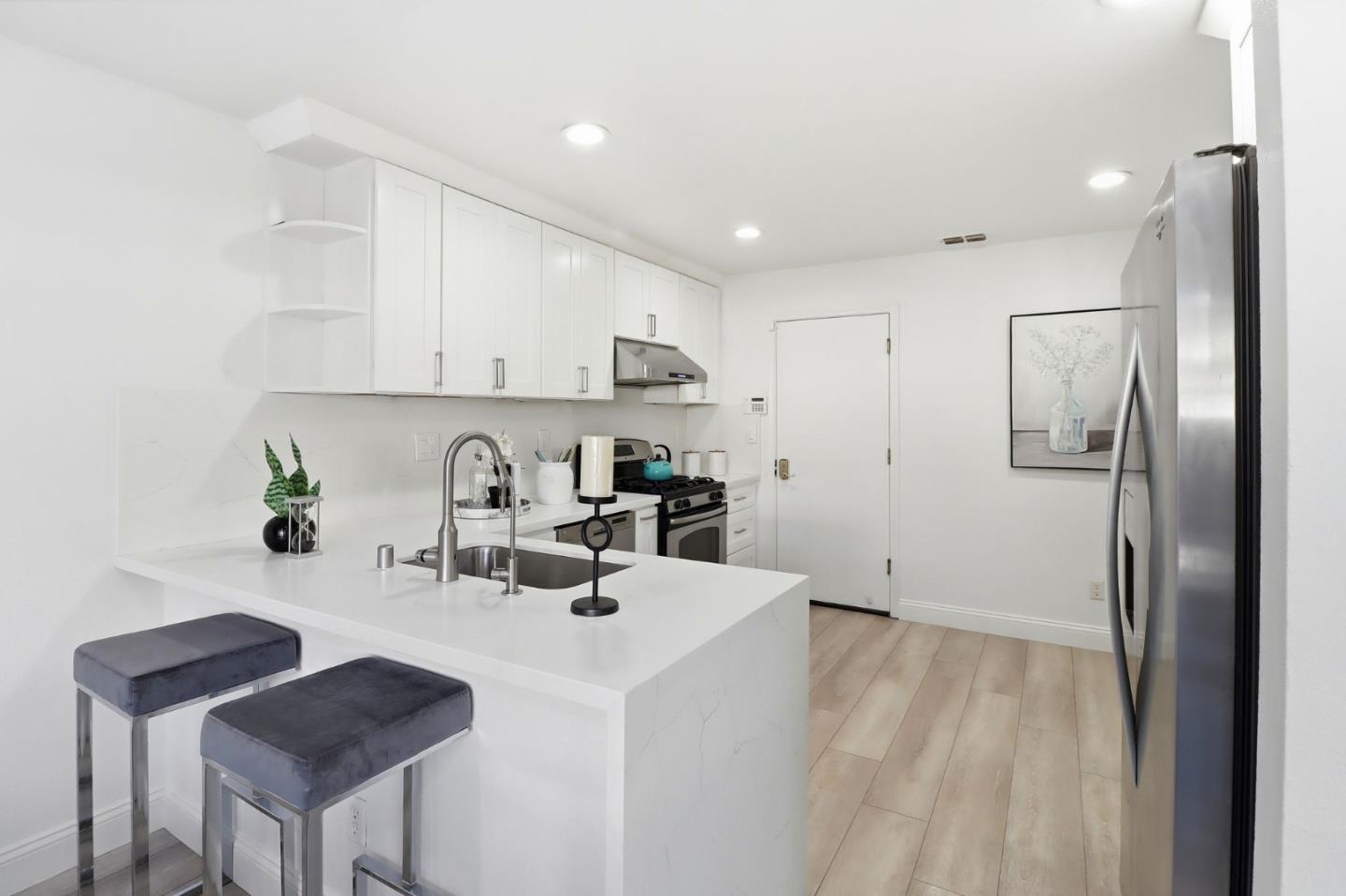 242 Fairmeadow Way Milpitas, CA 95035 - Photo 10 of 38