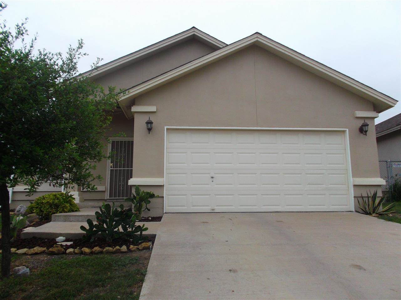 903 Witherspoon Loop Laredo, TX 78046 - Photo 1 of 9 Gallery Image 1