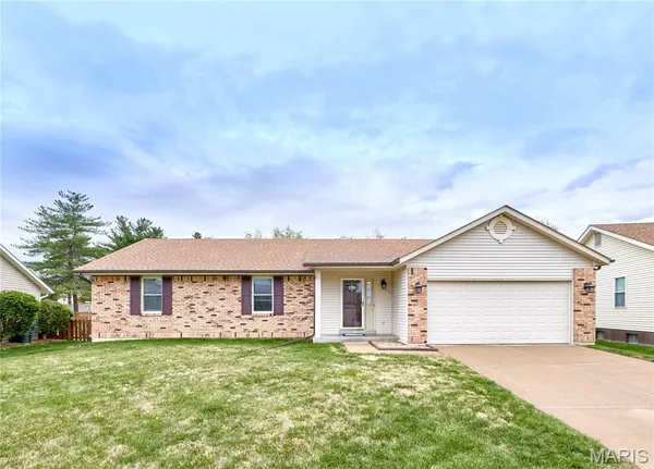 $314,000 | 1153 Spencer Hill Drive, St. Peters, MO 63376