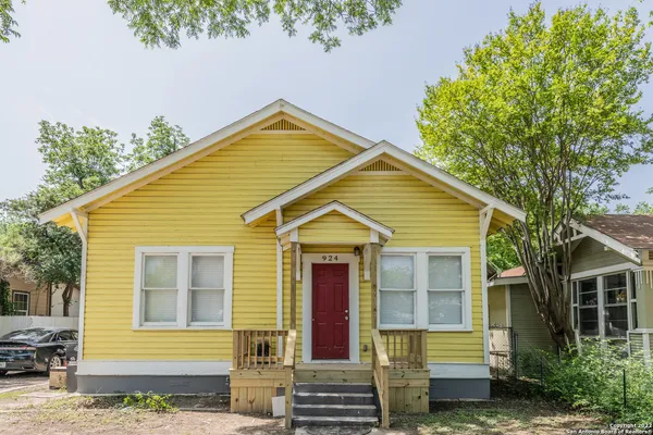 $1,295 | 924 West Kings Highway, Unit 1, San Antonio, TX 78201