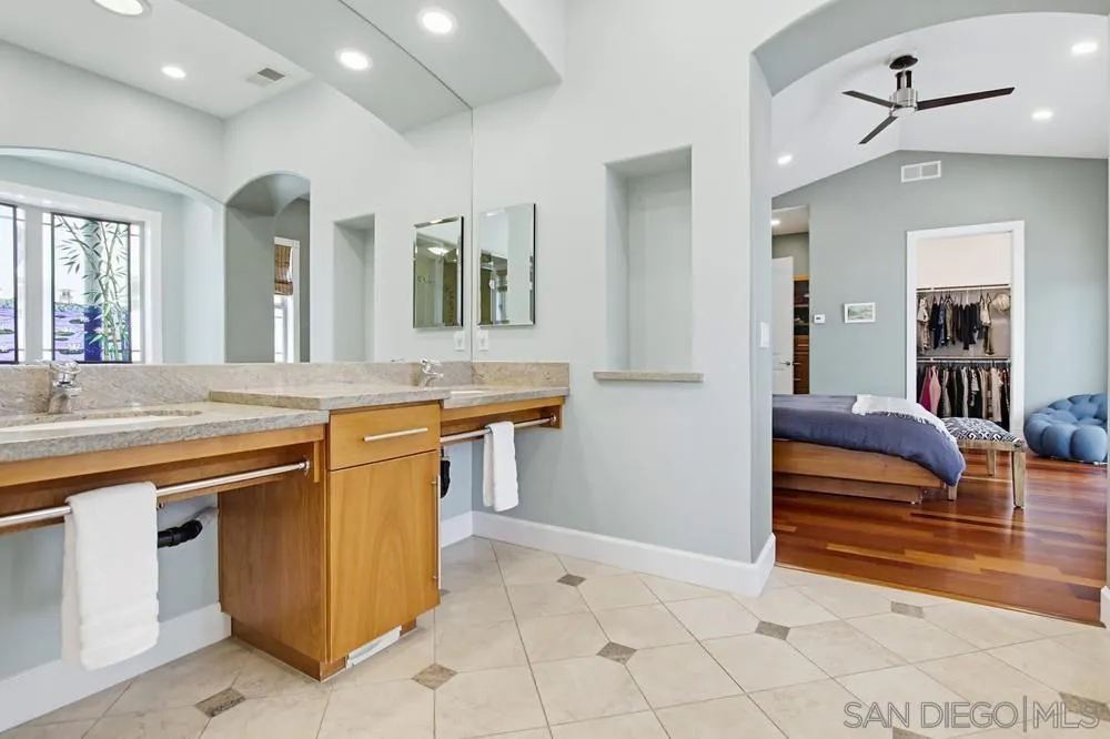 13620 Holly Oak Way Poway, CA 92064 - Photo 24 of 75 Primary Bath/Spa
