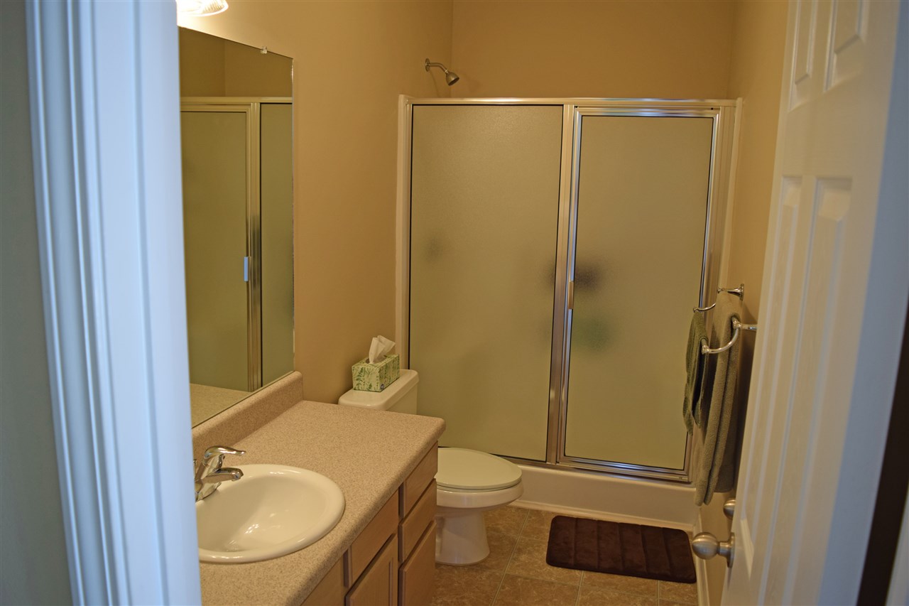 2651-1705 South Juniper Street, Unit 1705 Foley, AL 36535 - Photo 14 of 19 Guest Bath