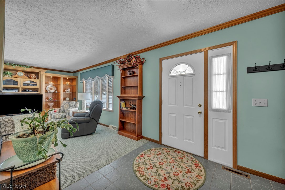 9217 Bechtel Road Elyria, OH 44035 - Photo 5 of 50