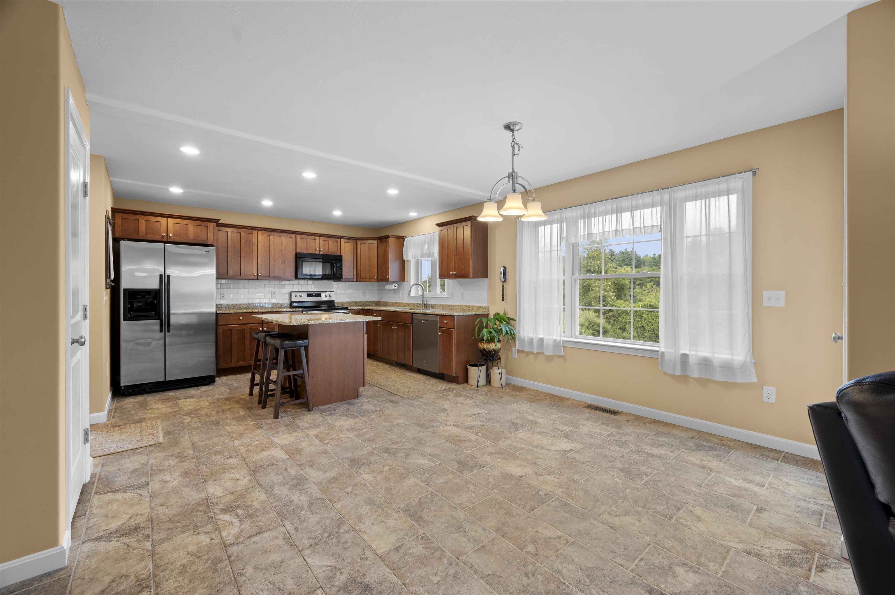 3 Orchard Hill Road Epping, NH 03042 - Photo 5 of 48