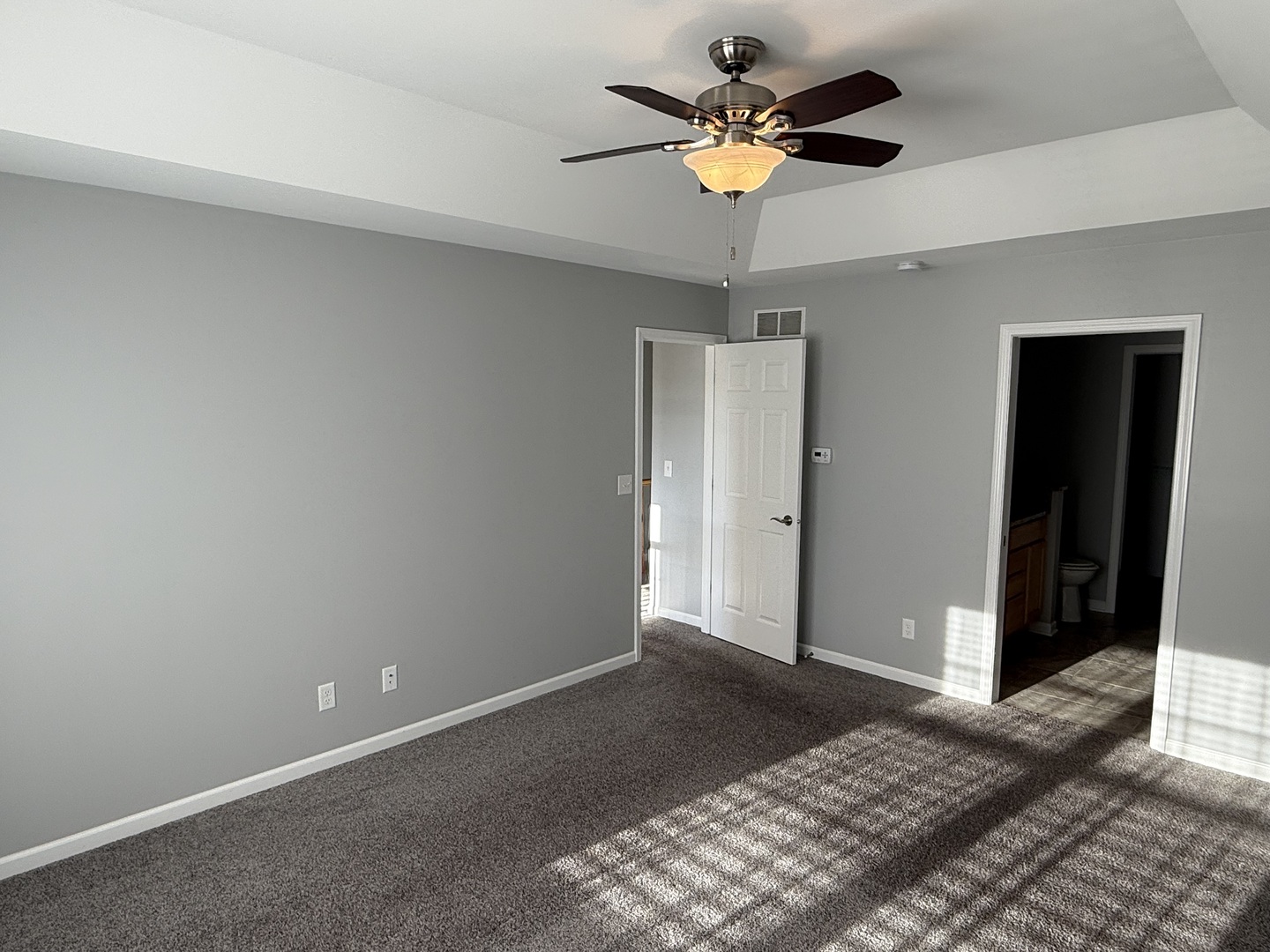 1603 Riverside Circle Dixon, IL 61021 - Photo 9 of 20 a view of an empty room and a ceiling fan