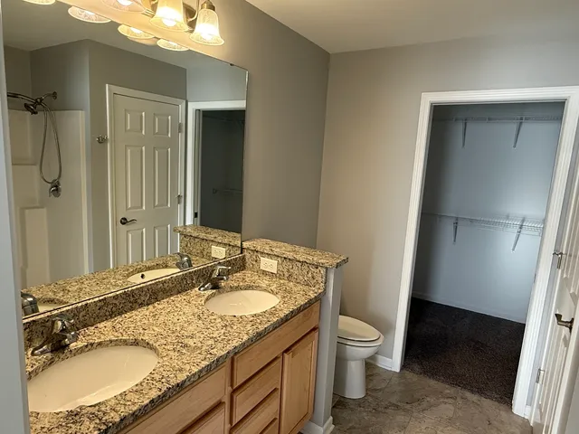 $207,000 | 1603 Riverside Circle, Dixon, IL 61021