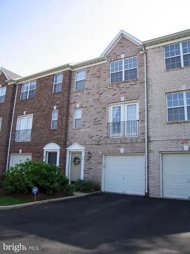 32 West Glebe Road Alexandria, VA 22305 - Photo 1 of 22 Exterior (Main)