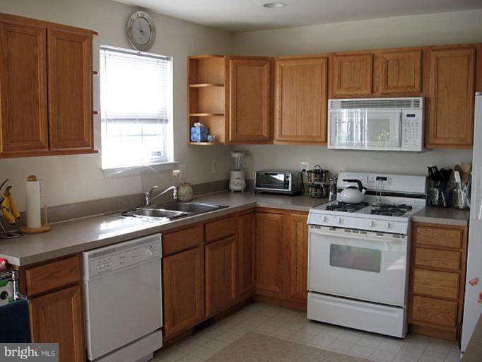 32 West Glebe Road Alexandria, VA 22305 - Photo 5 of 22 Kitchen