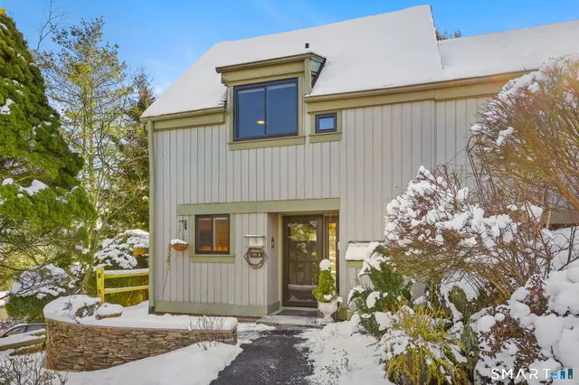 $299,900 | 198 Heritage Village, Unit A, Southbury, CT 06488