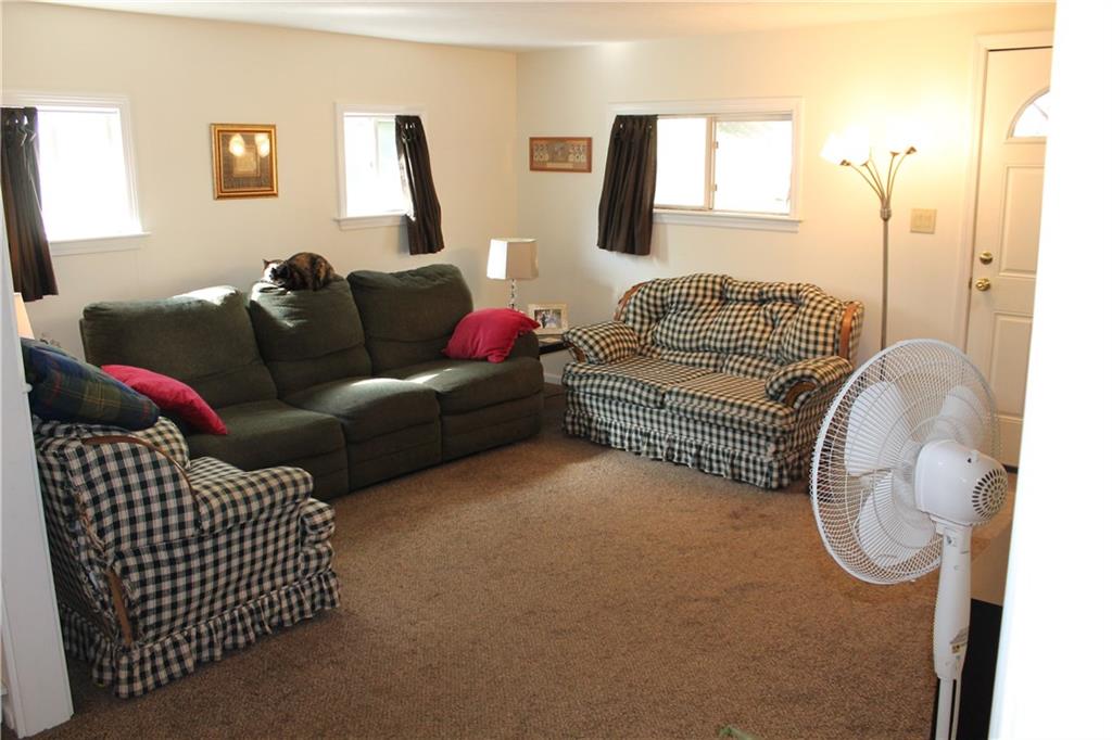 330 1/2 Eicher Road Pittsburgh, PA 15237 - Photo 5 of 25 Gallery Image 5
