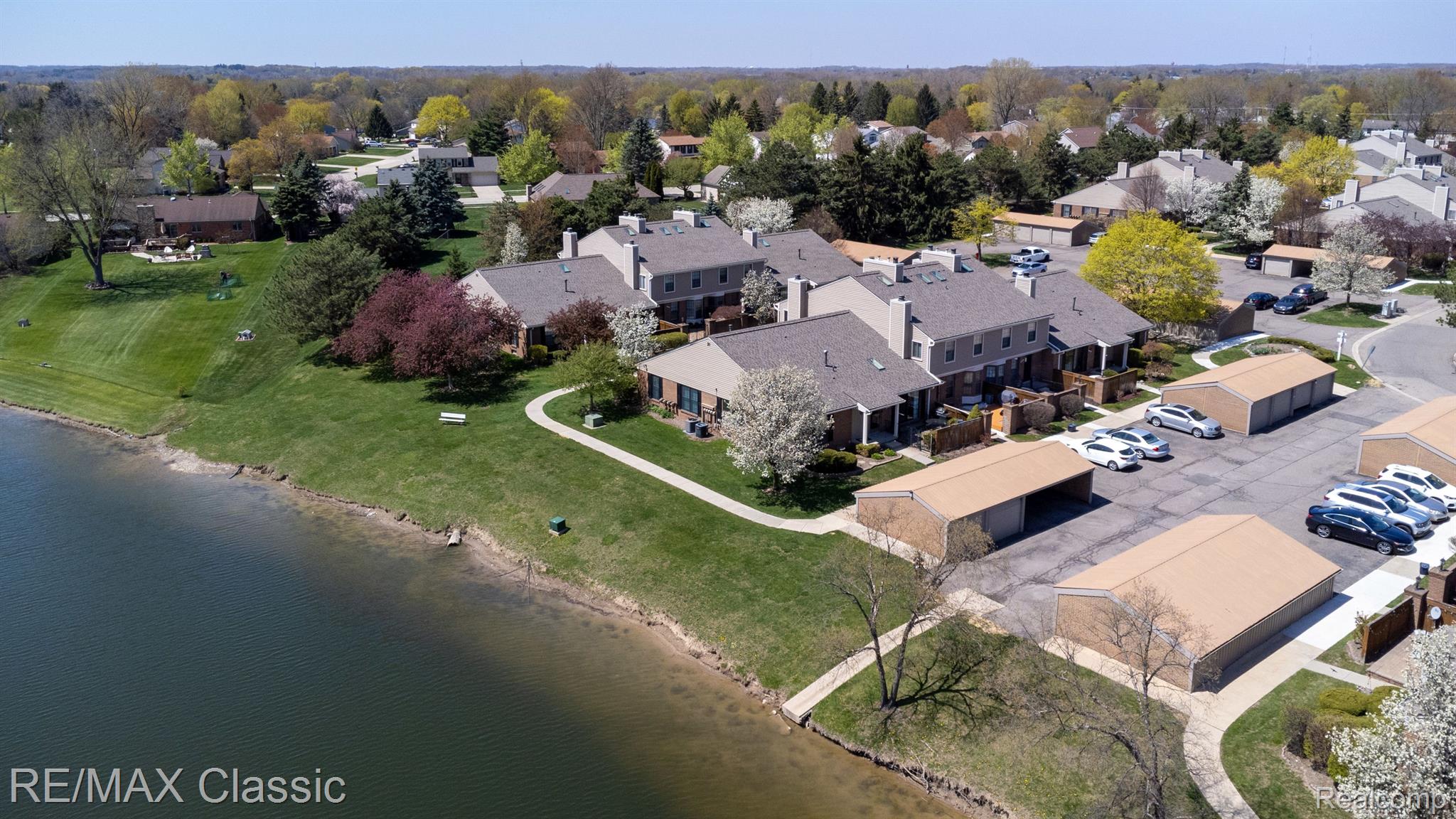 22068 Edgewater, Unit 140 Novi, MI 48375 - Photo 57 of 72 Aerial view