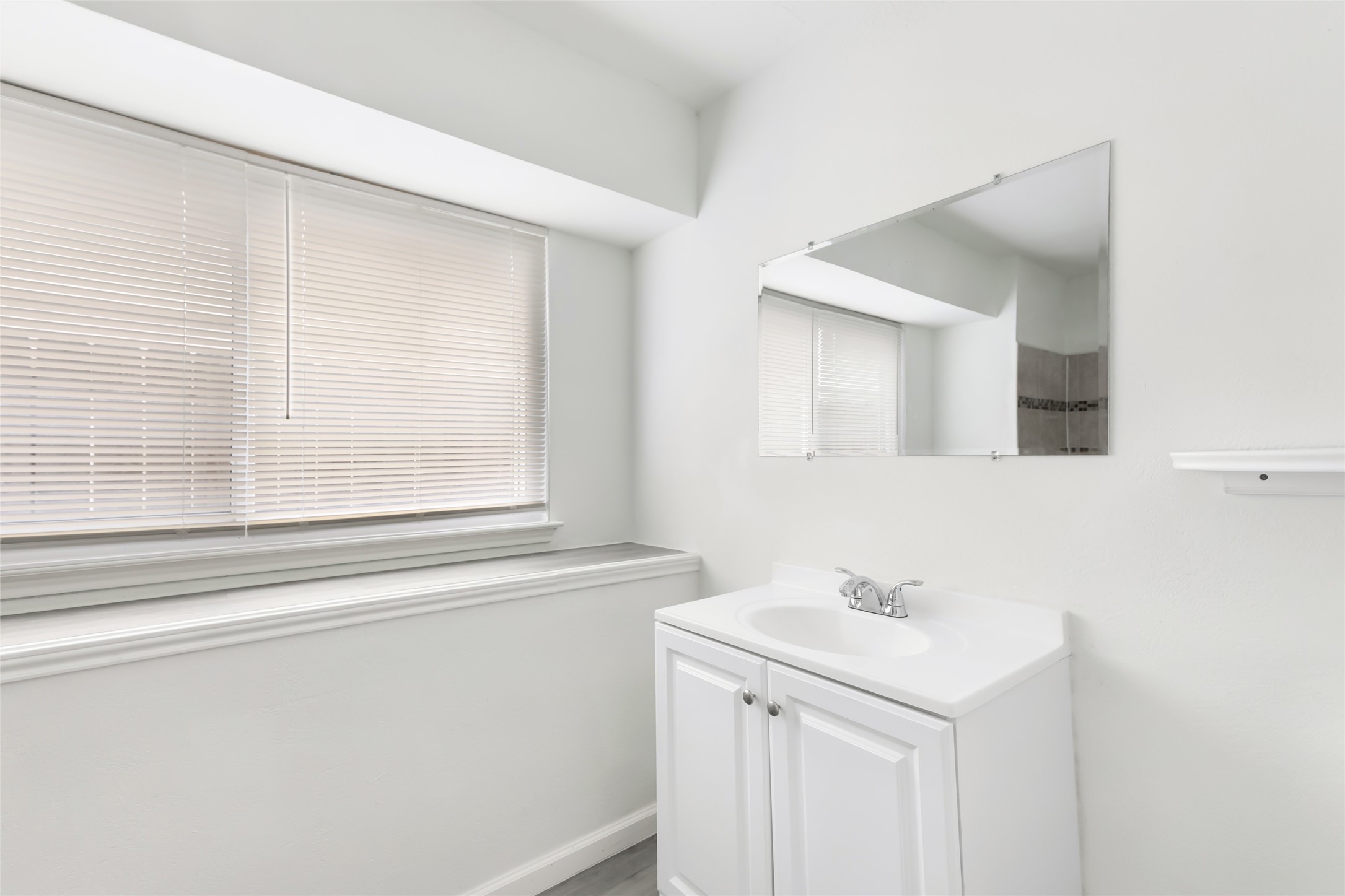 8315 Old Maple Lane Humble, TX 77338 - Photo 13 of 19 Primary bathroom.