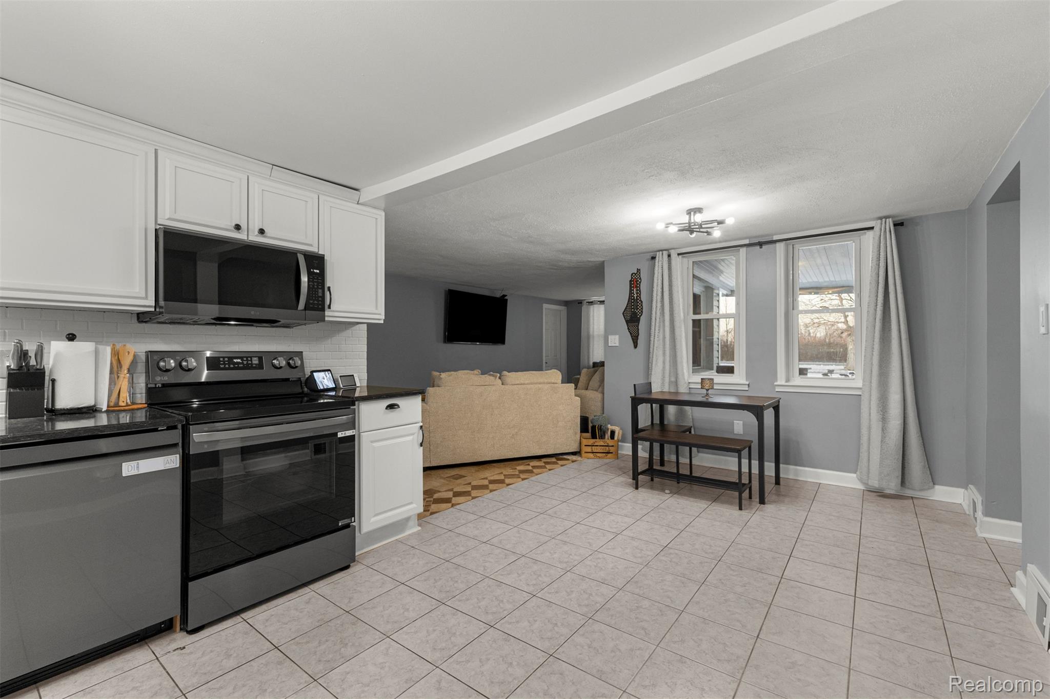 50001 Geddes Road Canton, MI 48188 - Photo 22 of 41 22.jpg