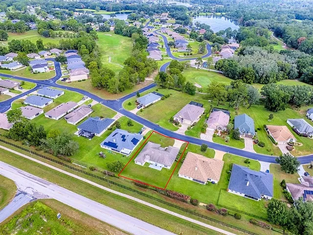 $339,700 | 705 Lake Diamond Avenue, Ocala, FL 34472