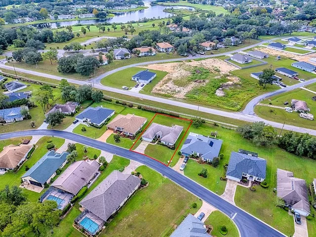 $339,700 | 705 Lake Diamond Avenue, Ocala, FL 34472