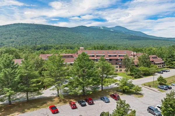 $172,500 | 23 Black Bear Way, Unit 410, Waterville Valley, NH 03215
