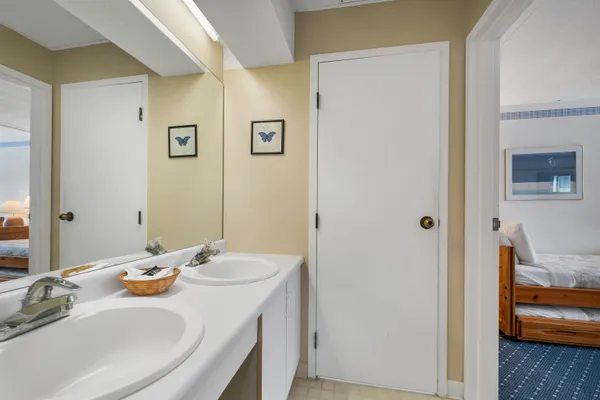 $172,500 | 23 Black Bear Way, Unit 410, Waterville Valley, NH 03215