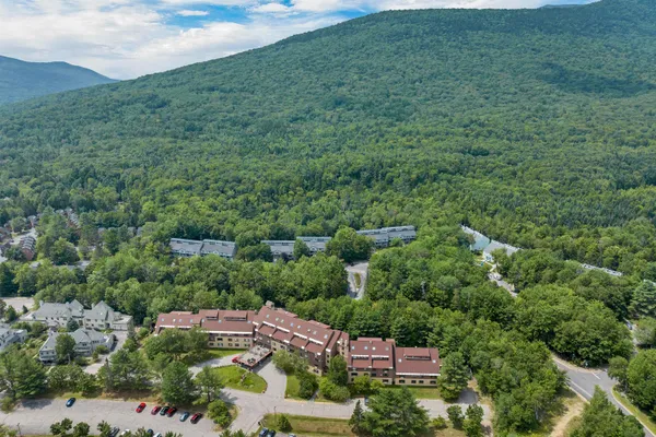 $172,500 | 23 Black Bear Way, Unit 410, Waterville Valley, NH 03215