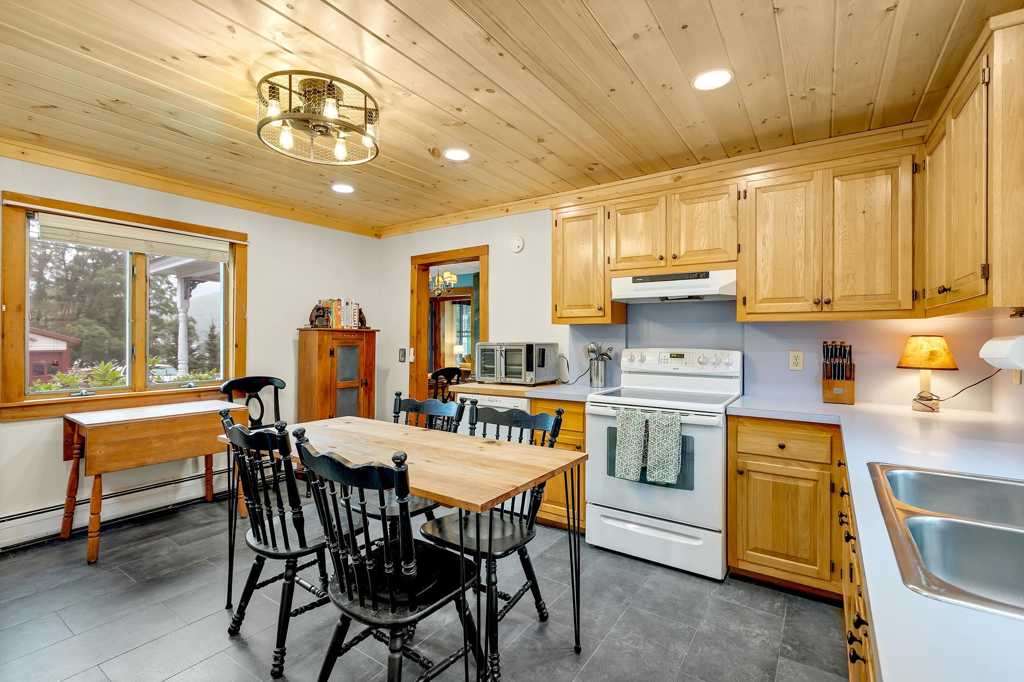 109 High Street Cavendish, VT 05142 - Photo 2 of 41