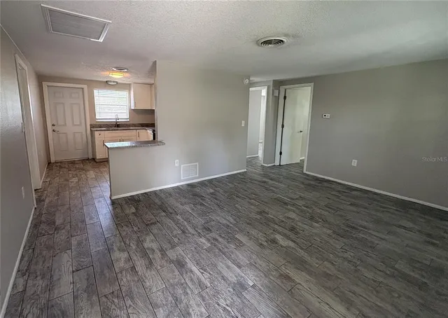 $1,475 | 302 Colonia Lane East, Nokomis, FL 34275