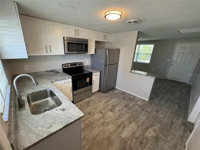 $1,475 | 302 Colonia Lane East, Nokomis, FL 34275