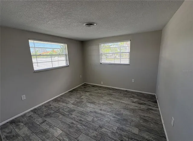 $1,475 | 302 Colonia Lane East, Nokomis, FL 34275