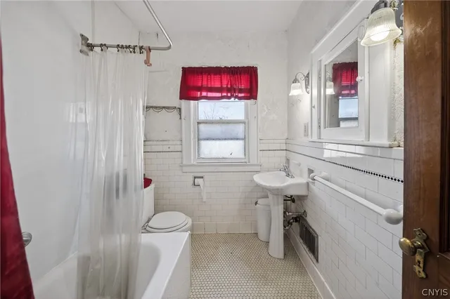 $115,000 | 238 Midland Avenue, Syracuse, NY 13204