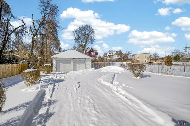 $115,000 | 238 Midland Avenue, Syracuse, NY 13204