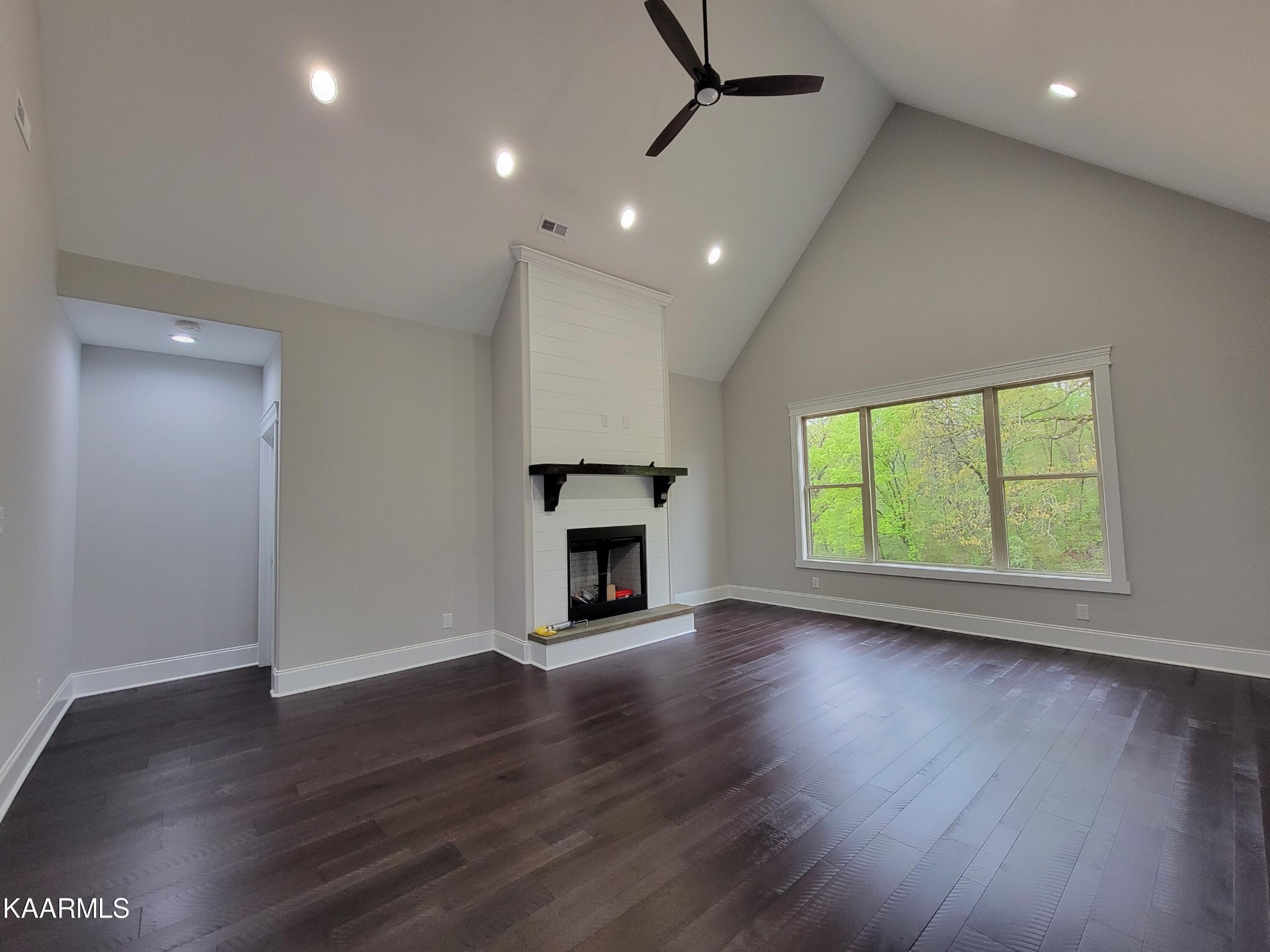 315 Gateway Road Maryville, TN 37804 - Photo 4 of 6 Gallery Image 4