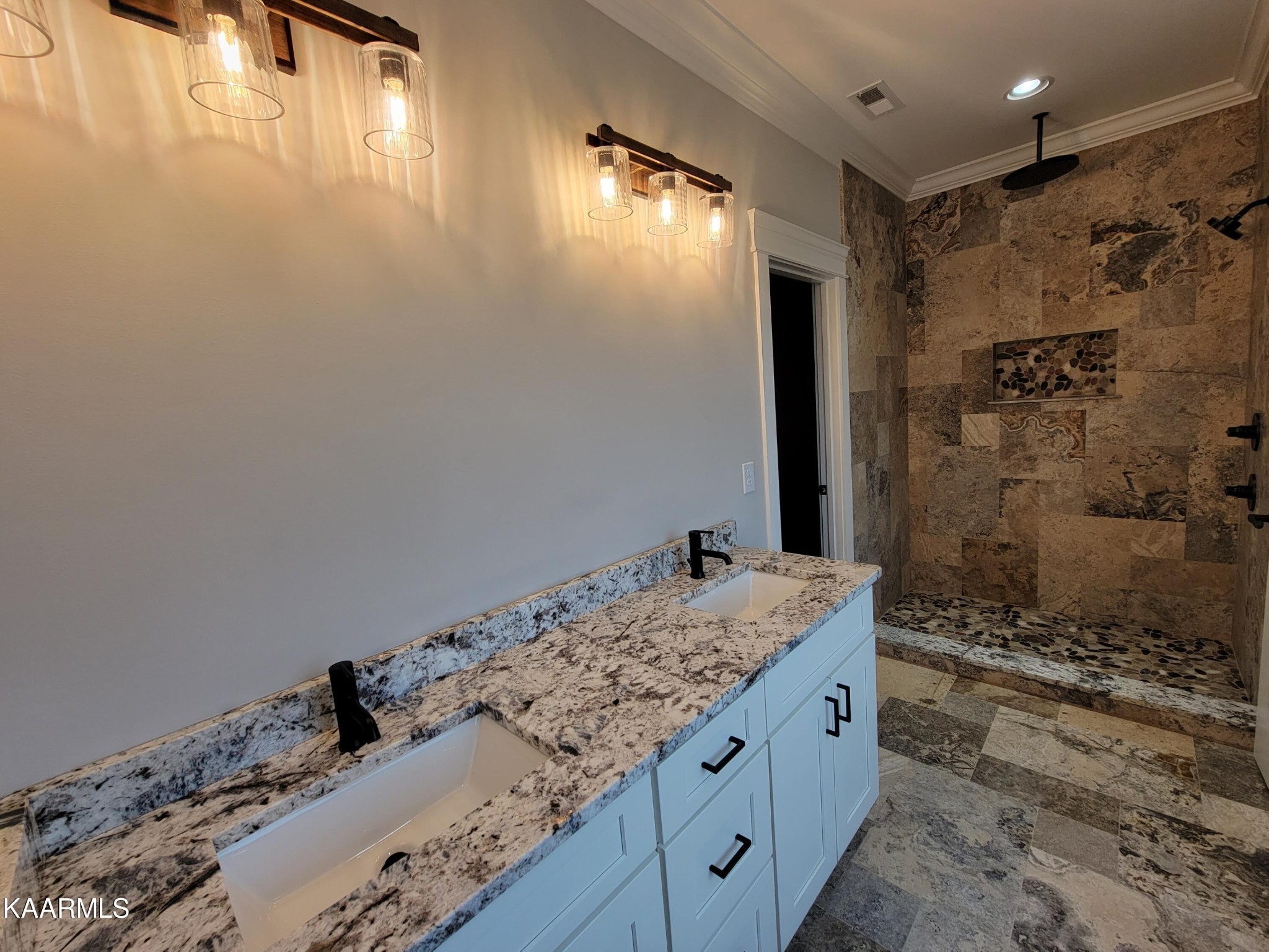 315 Gateway Road Maryville, TN 37804 - Photo 5 of 6 Gallery Image 5