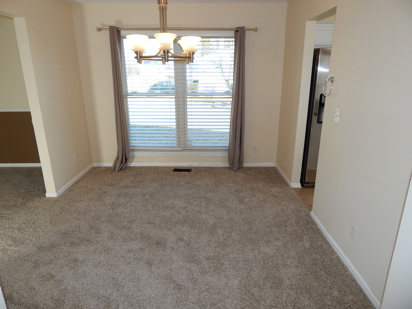 640 Pearces Ford Road Oswego, IL 60543 - Photo 12 of 58 Gallery Image 12
