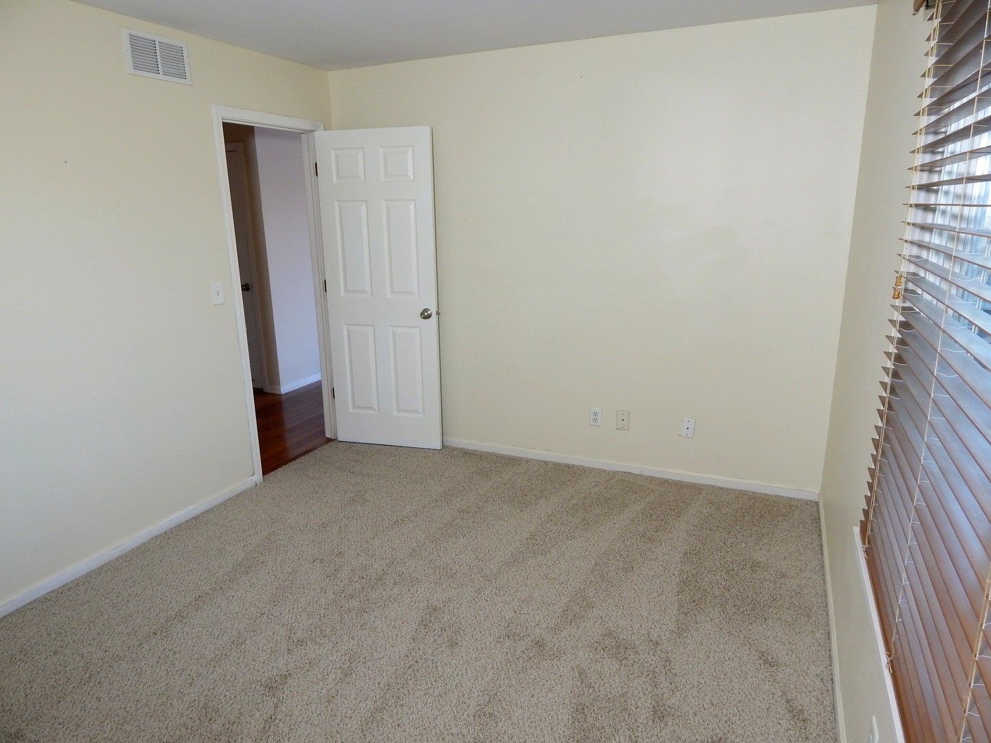 640 Pearces Ford Road Oswego, IL 60543 - Photo 17 of 58 Gallery Image 17