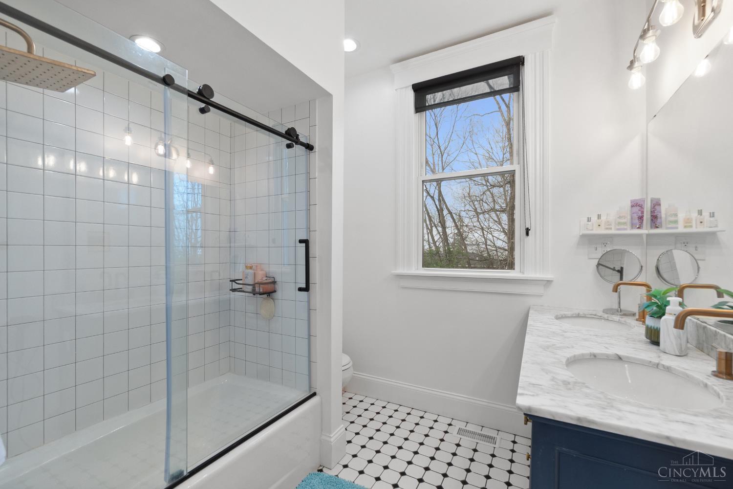 506 Boal Street Cincinnati, OH 45202 - Photo 42 of 69