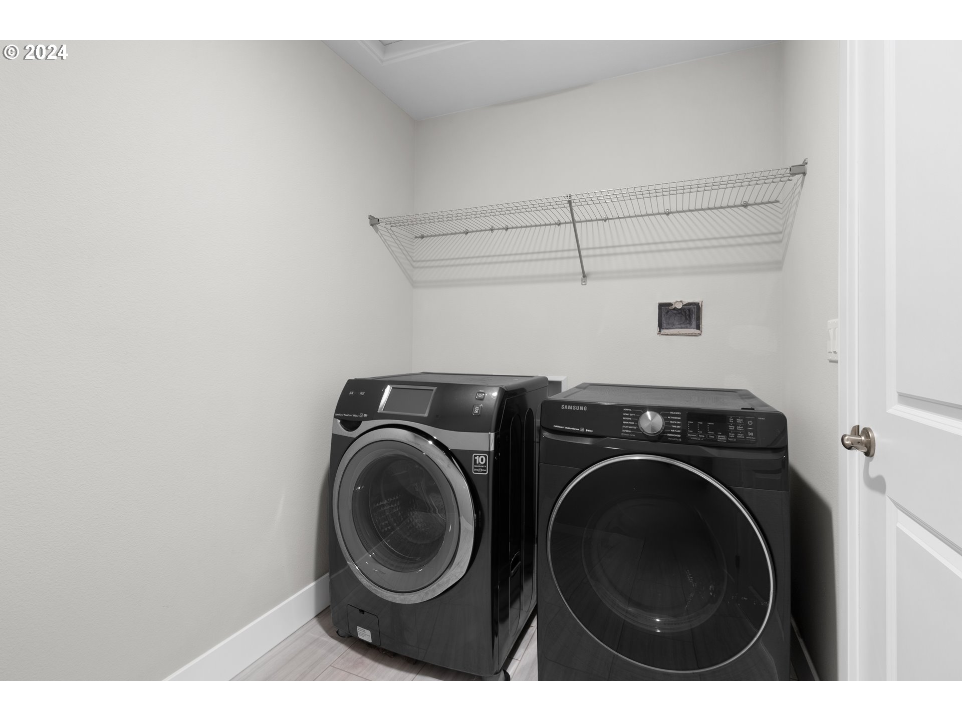 8731 North 1st Street Ridgefield, WA 98642 - Photo 35 of 43 Laundry