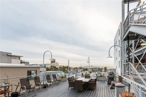 $599,000 | 100 West 5th Street, Unit 6C, Long Beach, CA 90802