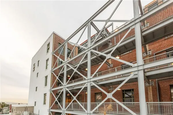 $599,000 | 100 West 5th Street, Unit 6C, Long Beach, CA 90802