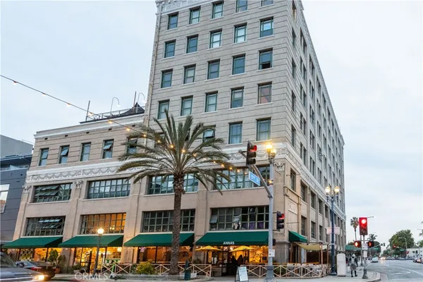 $599,000 | 100 West 5th Street, Unit 6C, Long Beach, CA 90802